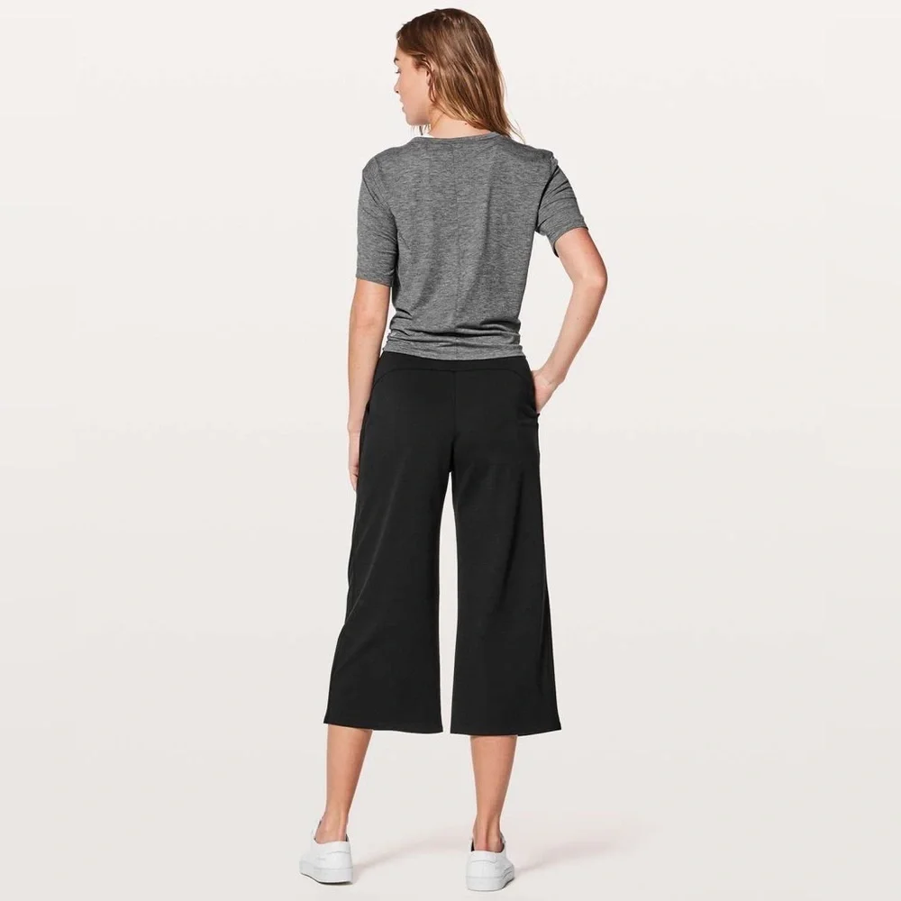 Lululemon Can You Feel The Pleat Crop *21